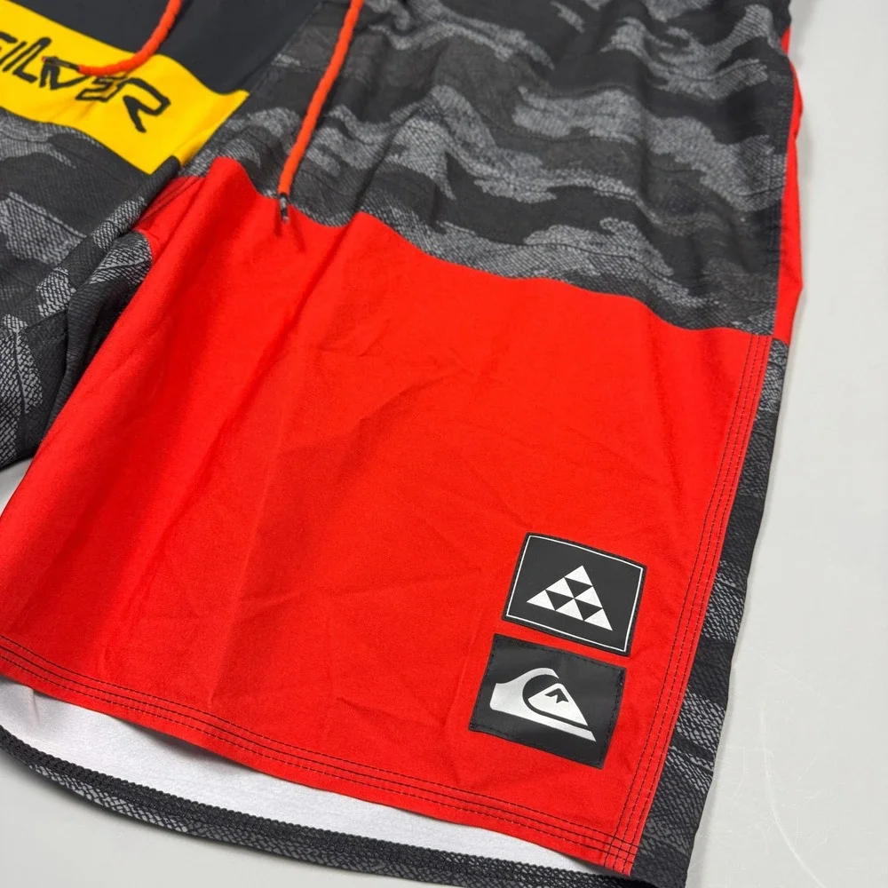 Quiksilver Highline Board Shorts Mens Size 38 4-Way Stretch Camo Red Surf